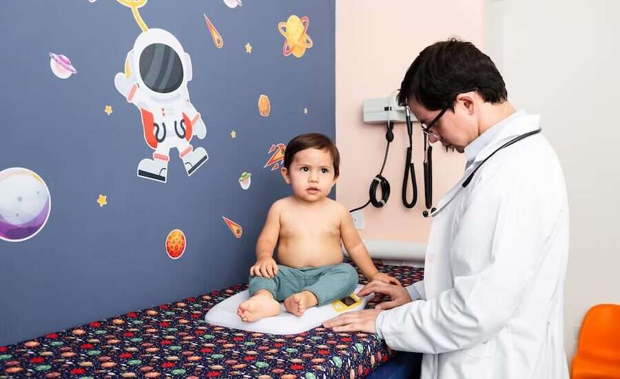 pediatrician meaning